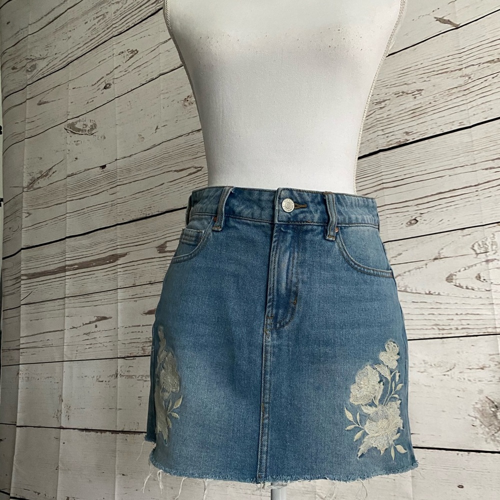 PacSun Floral Embroidered Denim Skirt